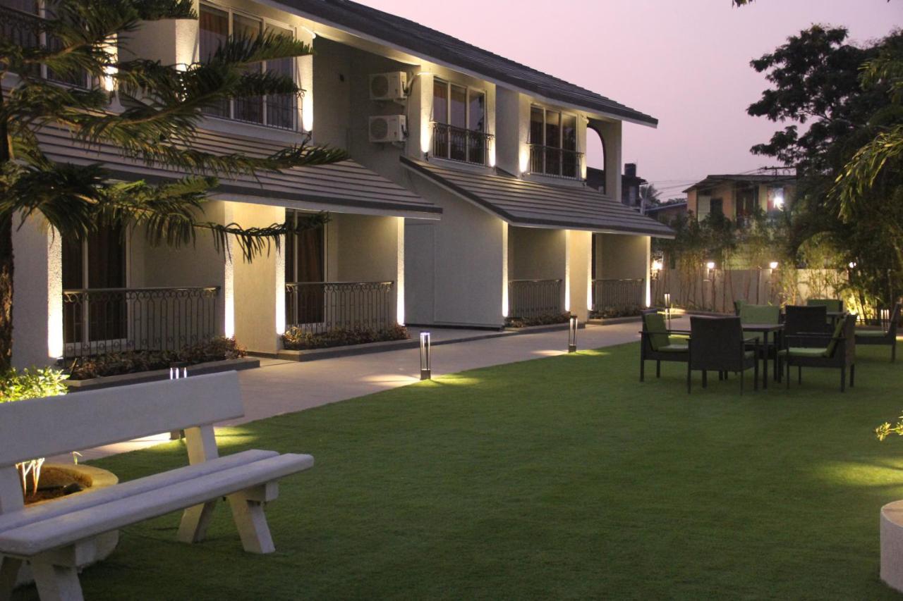 Meritas Adore Resort Lonavala Esterno foto