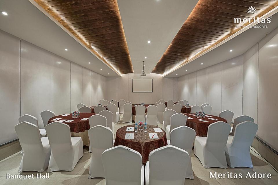 Meritas Adore Resort Lonavala Esterno foto